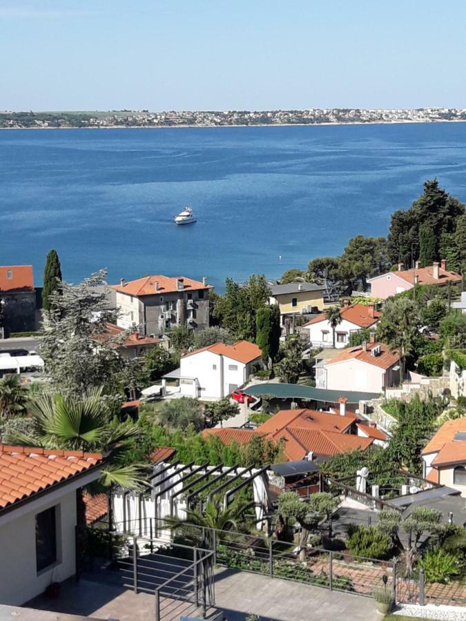 Apartma Ursa Portoroz Bagian luar foto